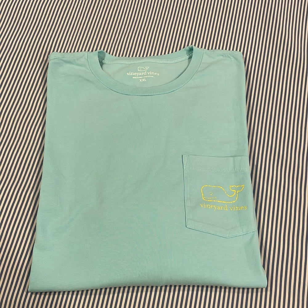 Vineyard Vines vintage whale long sleeve pocket tee